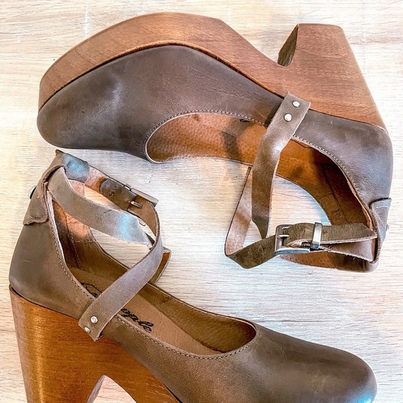 Free People Wood Clogs Buena Vista Green - Picture 13 of 14